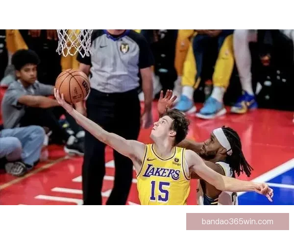 湖人虽败给活塞詹姆斯称赞韧性里夫斯欣赏全队拼搏精神