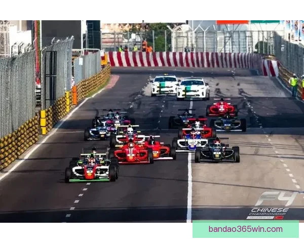 县城修车工二十年逆袭终登世界冠军之巅传奇人生故事平凡起点铸辉煌